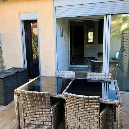 Holiday home Dans La Pinede