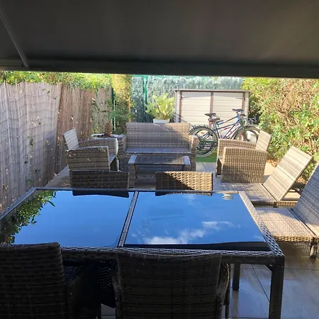 펜션 Dans La Pinede