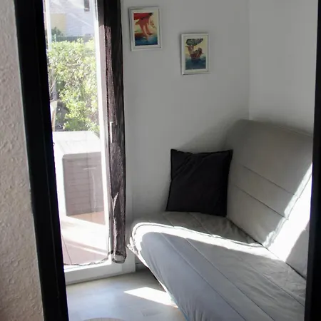 Dans La Pinède Hébergement de vacances *