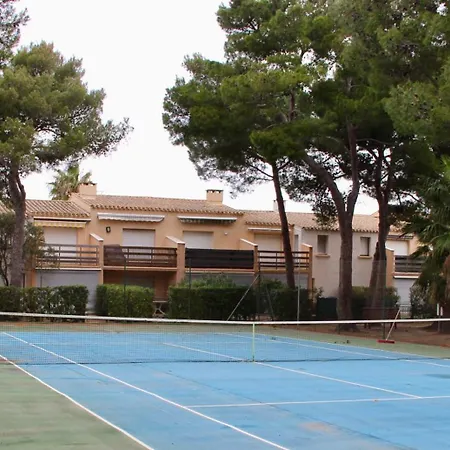 Holiday home Dans La Pinede *