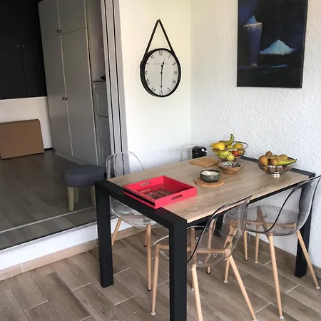 Dans La Pinede * アグド