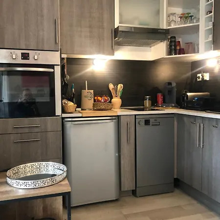 別荘 Dans La Pinede